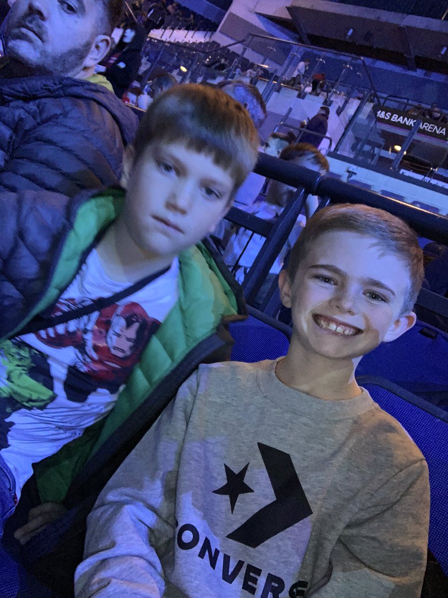 PJCoward's tweet image. #marveluniverselive