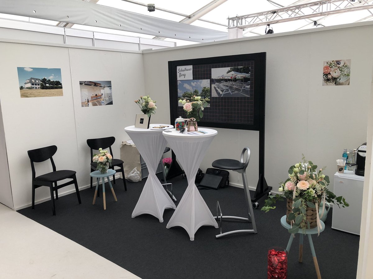 HGeisseler's tweet photo. #Hochzeitswelten Zug #schulhausberg.ch # Event Location https://t.co/mwaIGSjtdM