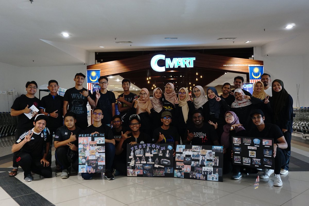 festkon15's tweet photo. Done for today.🕺💃✨
Thanks you alls. 😬💖 https://t.co/XGlMLxuykF