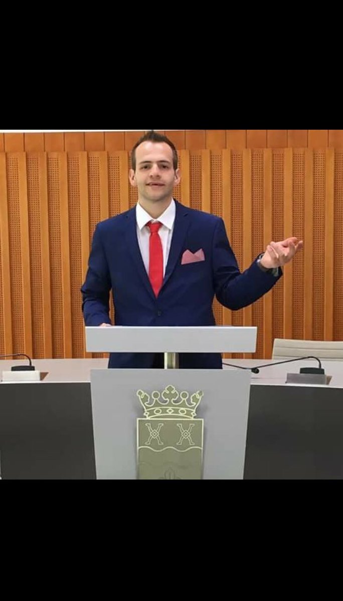 fvanzeeland's tweet photo. Indrukkend afscheid van onze zoon broer en neef.
Precies zo als hij het zou willen.
En zoals moeder zei jonge truste https://t.co/U126GXFrlK