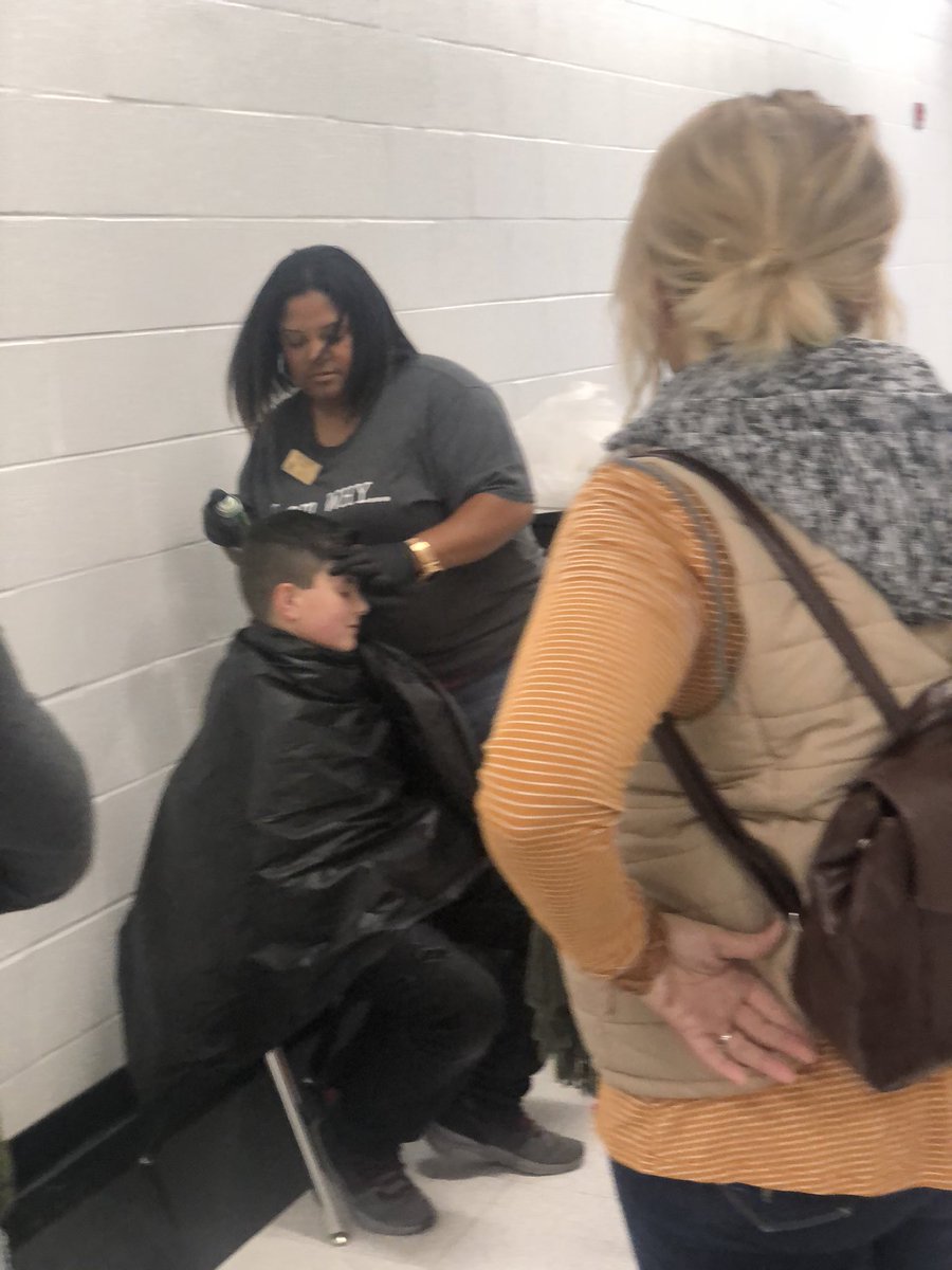 DES_HCS's tweet photo. @DES_HCS Fall Festival was a big hit Friday night! Thank you all for coming! #IAmWhy #DESPUPS #ExpectExceptionalHCS https://t.co/glwoC9RqN2