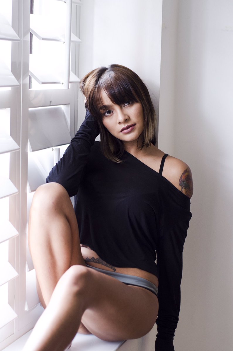 sarahtntiangko's tweet photo. #FHMPh 2017 feature https://t.co/XcyiV4F5Ua