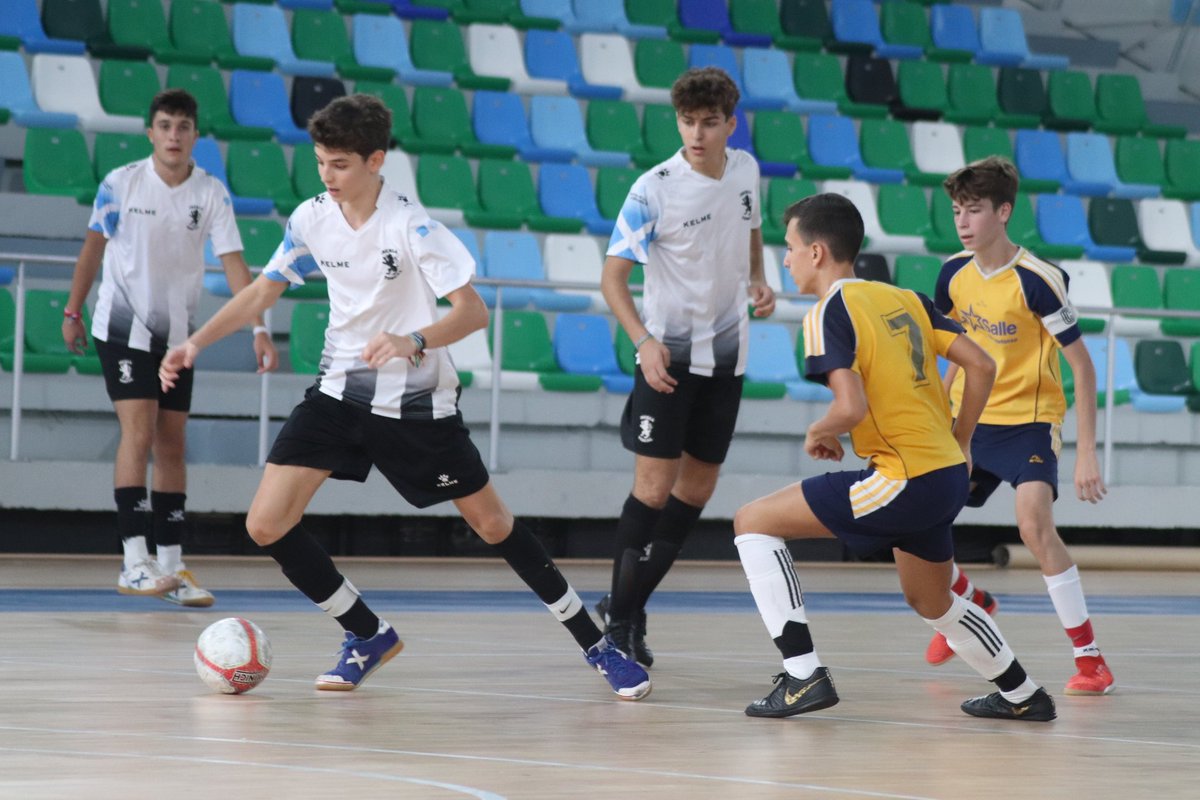 IberiaToscal's tweet photo. AGENDA | Sábado 2.11.19
🕢 EN JUEGO (5')
🏆 @IberiaToscal B 0-0 @lasallesisport
📍 Pabellón Quico Cabrera
🕢 13:00
🏆 @IberiaToscal A 🆚 #RealejosFS
📍 Pabellón Quico Cabrera https://t.co/CP84HR2AYc
