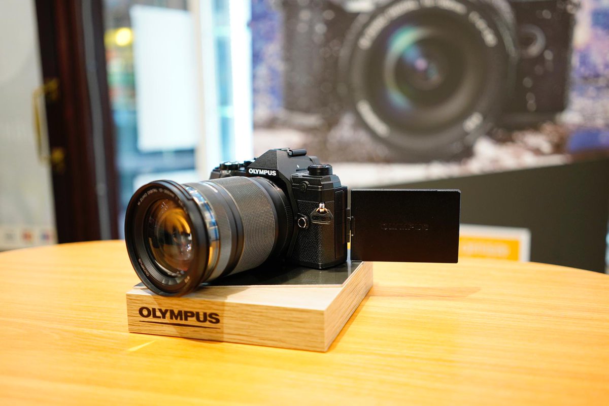 Camera Centre UK (@cameracentreuk) on Twitter photo 📸 We have the brand new <a href="/OlympusUK/">OM Digital Solutions</a> OM-D E-M5 Mark III in store right now!
⭐ Come and say hello and get exclusive discounts on the E-M5 III + 10% off all Olympus lenses!
#Olympus #OMDEM5MarkIII #photographer 📸 We have the brand new <a href="/OlympusUK/">OM Digital Solutions</a> OM-D E-M5 Mark III in store right now!
⭐ Come and say hello and get exclusive discounts on the E-M5 III + 10% off all Olympus lenses!
#Olympus #OMDEM5MarkIII #photographer