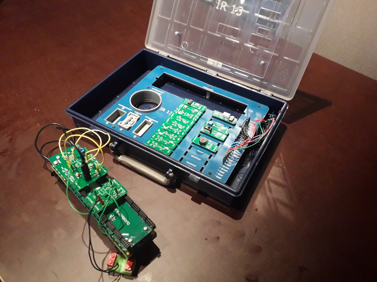 Een trein doen rijden, dat doe je zo! 💁‍♂️ #Kinderuniversiteit