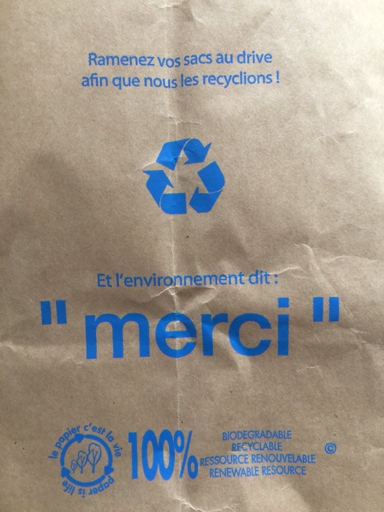 Greenwashing de <a href="/leclercdrive/">leclercdrive</a> pour son service de livraison dans Paris: <a href="/StarsService/">Star Service</a> a tout simplement jeté les sacs consignés en papier et en plastique dans la poubelle jaune de l’immeuble. "merci" <a href="/Leclerc_MEL/">Michel-Edouard Leclerc</a> #foutagedegueule
