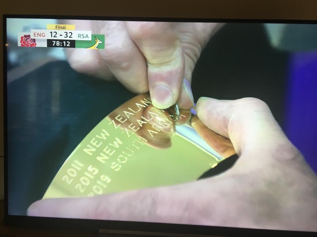jdebeer94's tweet photo. You hate to see it 🇿🇦😬 GO BOKKE! WE ARE WORLD CUP CHAMPIONS https://t.co/lVxaDXhq4c