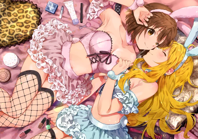 明日11/3 #ISF08 新刊『XXXX-クロスリボン-』サンプルです。B5サイズ24ページのフルカラーイラスト本になります!一応化粧品メーカーとコラボした写真集という設定の本になってます💄どうぞよろしくお願いします〜!!🐰🐰🐰🐰 
