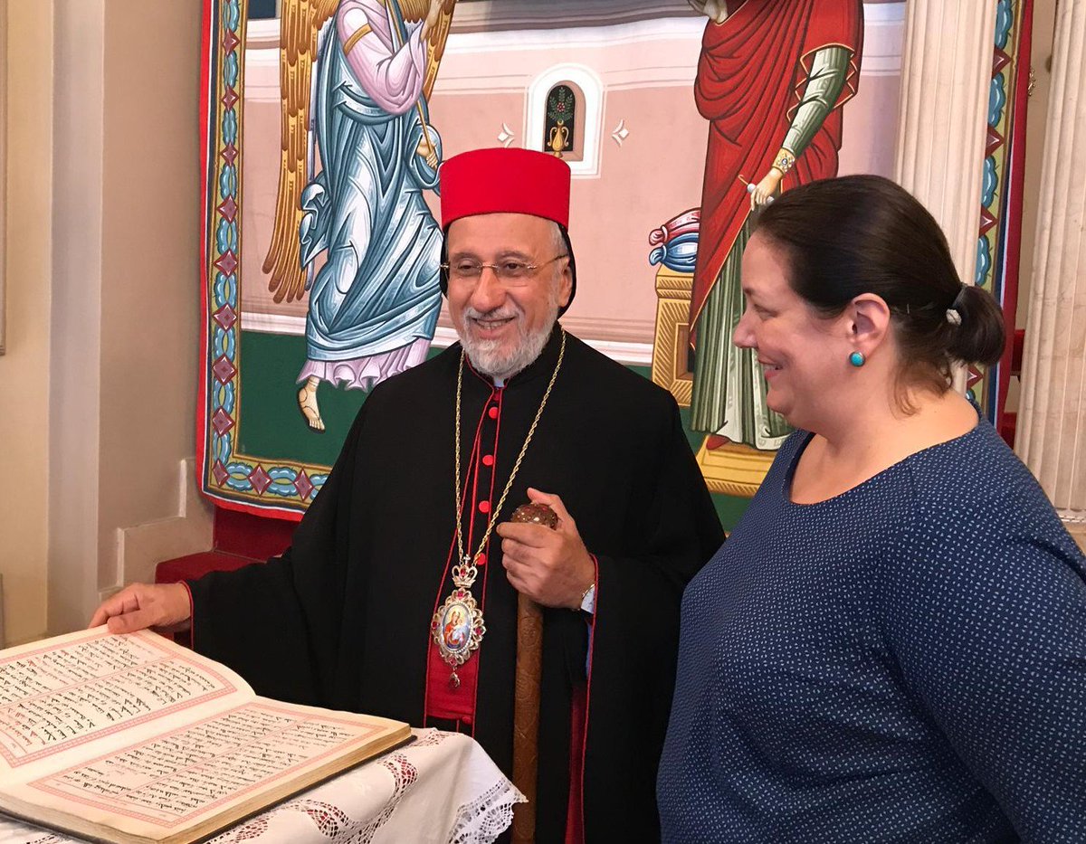 USConsIstanbul's tweet image. Metropolit Yusuf Çetin ile bir araya gelen #BKDarnell, Cumhuriyet&apos;in ilanından bu yana yapılan ilk kilise olacak Mor Efrem&apos;in inşasında kaydedilen gelişmeden dolayı tebriklerini iletti ve Türkiye&apos;deki Süryani Ortodoks cemaati hakkında bilgi aldı. #DiniÖzgürlükler