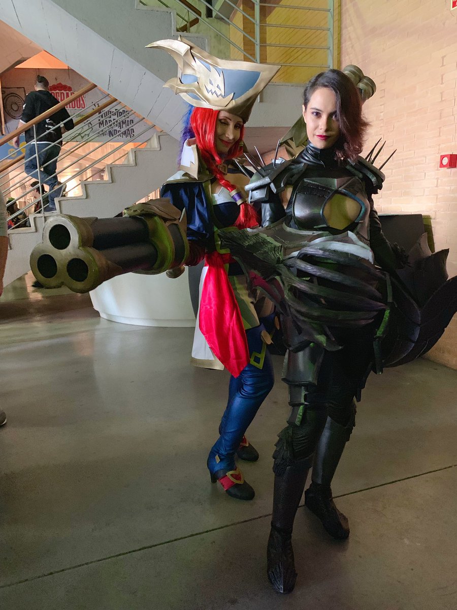 Scoregg1's tweet photo. Game Day is also a Cosplay Day😎

#Worlds2019
#LeagueOfLegends   #FPXWIN #IGWIN https://t.co/nMipFWDkzY