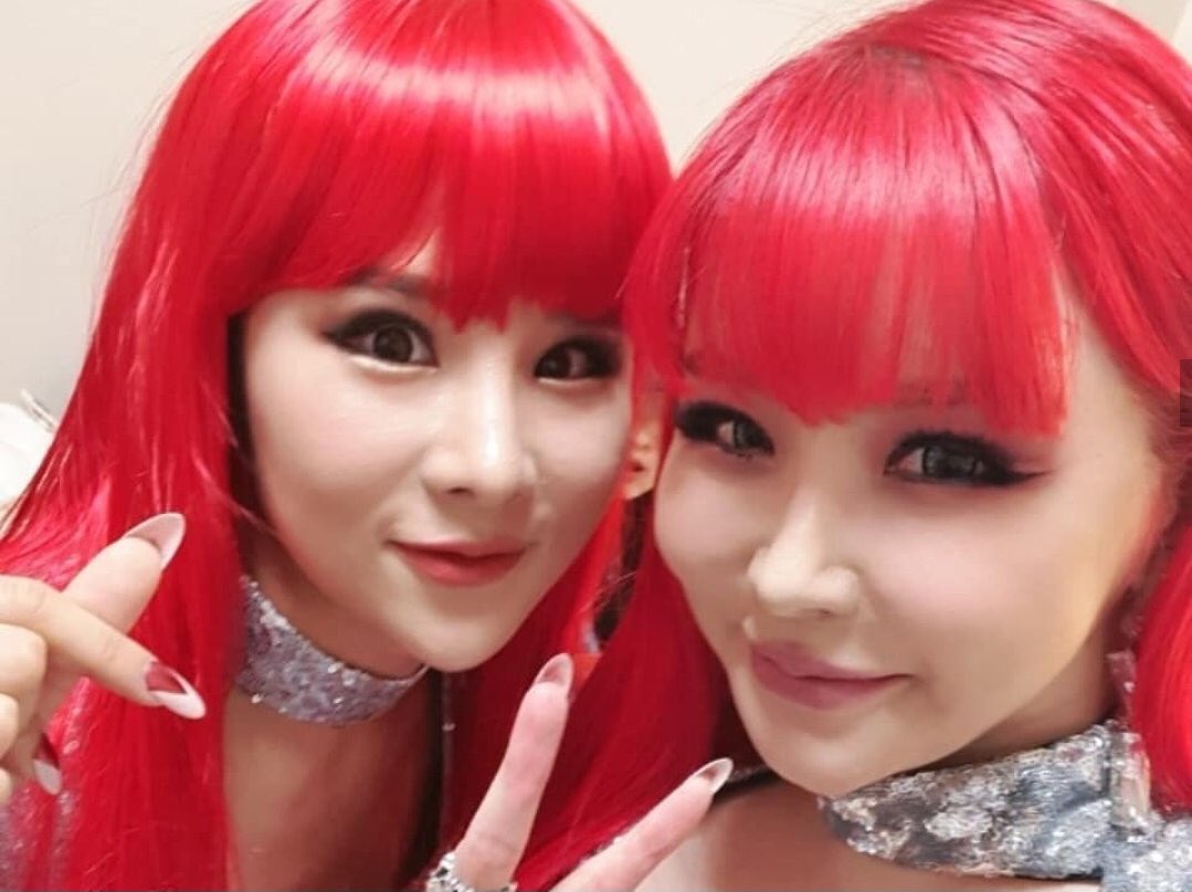 bomarchives's tweet photo. This cracked me up omg the lookalike 😂
____
#박봄 #MAMAVOTE #PARKBOM https://t.co/SDtZTtzgvi