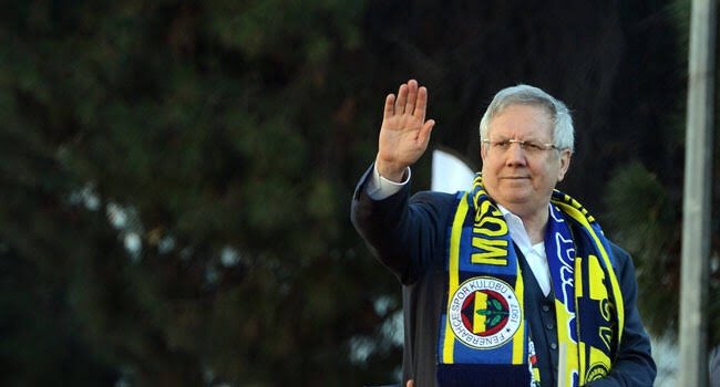 “Bu camianın başkanı ve Fenerbahçe'nin evladı olmaktan gurur duyuyorum. Ve büyük Fenerbahçe camiasının önünde saygıyla eğiliyorum...”

İyiki doğdun 3 Temmuz Fatih'i kahramanı büyük başkan          #AzizYıldırım