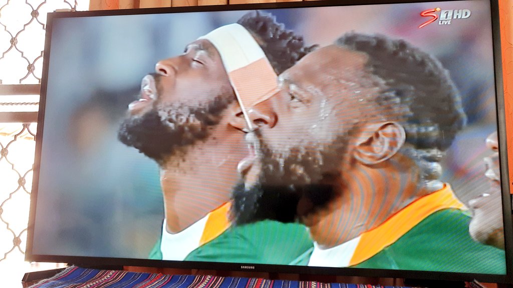 ChangeAgentSA's tweet photo. #StrongerTogether you my man are a leader, you carry our hopes&amp; dreams in this moment.
Our Springboks played for us as a nation. Thank you for using the platfotm to empower &amp; inspire 🇿🇦

"We can achieve anything if we stand as one" Siya Xolisa
#Springboks #RWCFinal #RugbyWorldCup https://t.co/BcIrqvF0fq