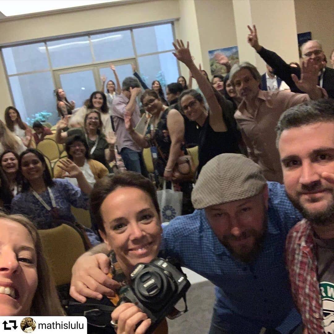 AleNespral's tweet photo. Medios de comunicación y cuidados paliativos ⚠️
Una linda imagen del cierre del taller “Cómo comunicar en los medios y redes sociales de manera asertiva”
#xcongreso #salta2019 https://t.co/oDw3BQmd4z