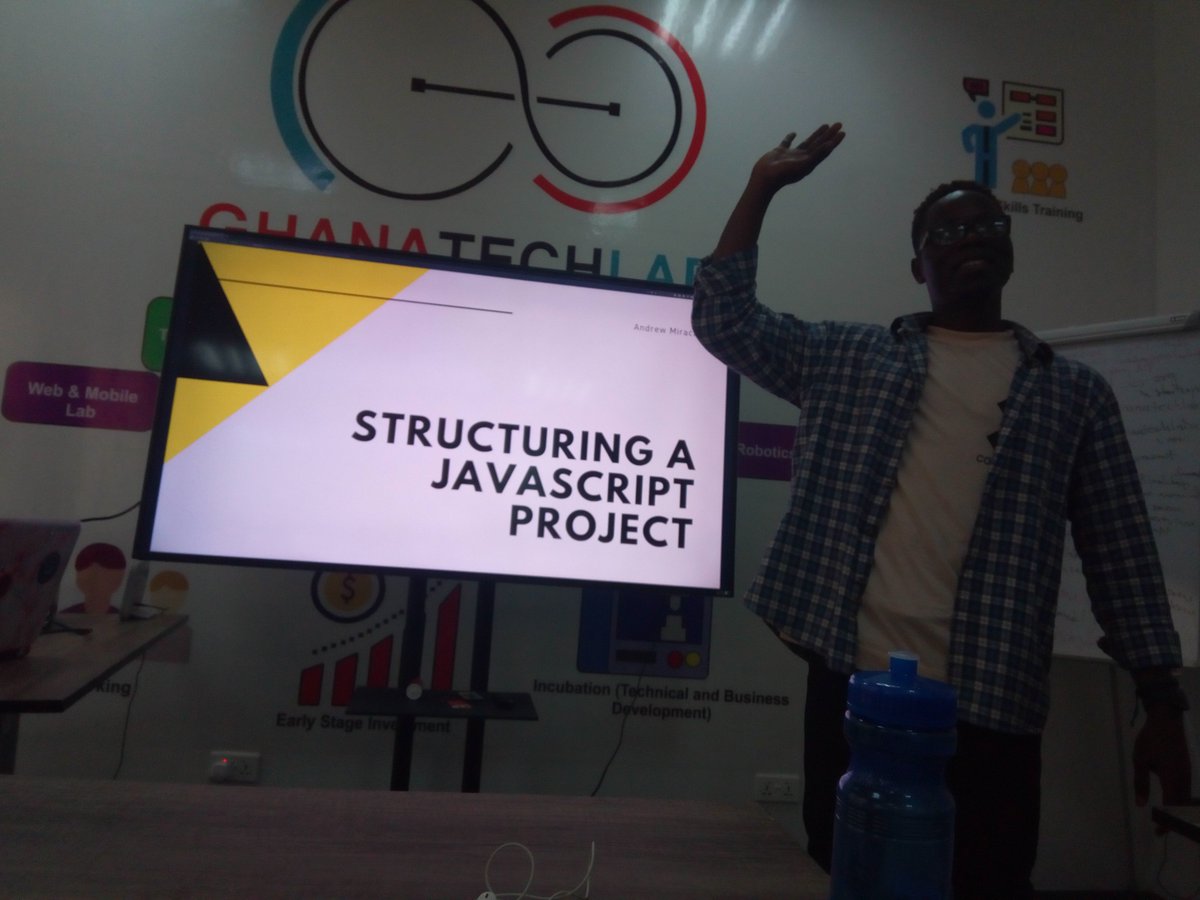 la_mengs's tweet image. Structure your JavaScript project. #JsSpace #GhanaTechLab #IoTNetworkHub #WomenInTech #WomenWhoCode