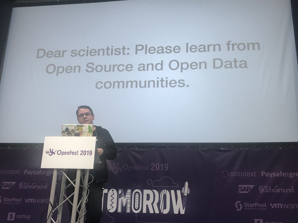 shiromarieke's tweet image. “Dear scientists: Please learn from Open Source and Open Data communities” says @MichaelKreil about the lack of transparency in #socialbots research. 

#OpenFest2019 #OpenData #OpenSource