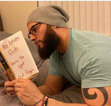 dovybee's tweet photo. Some people on twitter trying to understand this red flag shit 😂😂
#RedFlagDay #RedFlag #TheRena https://t.co/DT05jT1PsL