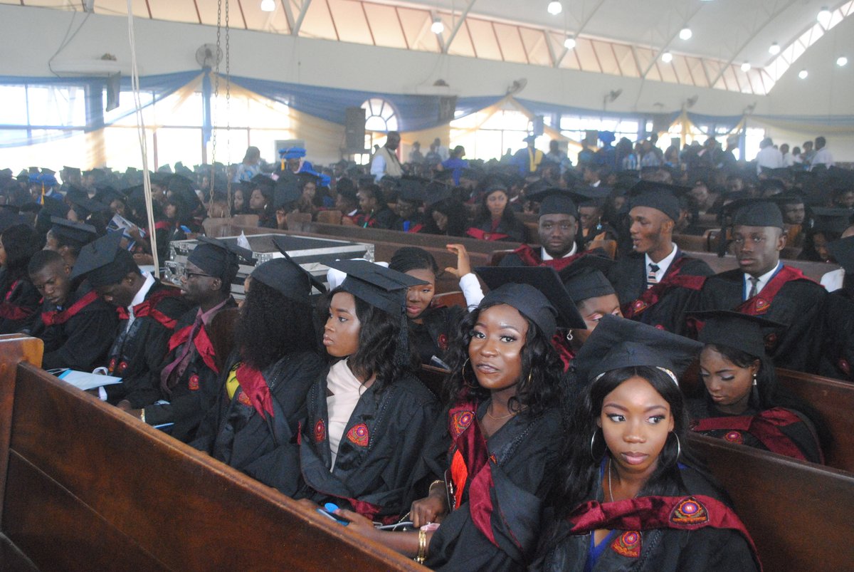 bowenuniversity's tweet photo. A cross section of today's Graduands. The event is still live on https://t.co/4kDBbLmosg #RegalSet #Bowen19 #DefiningTheFuture https://t.co/V0cHVHiH8K