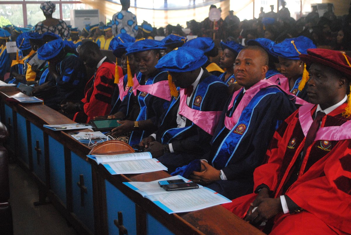 bowenuniversity's tweet photo. A cross section of today's Graduands. The event is still live on https://t.co/4kDBbLmosg #RegalSet #Bowen19 #DefiningTheFuture https://t.co/V0cHVHiH8K