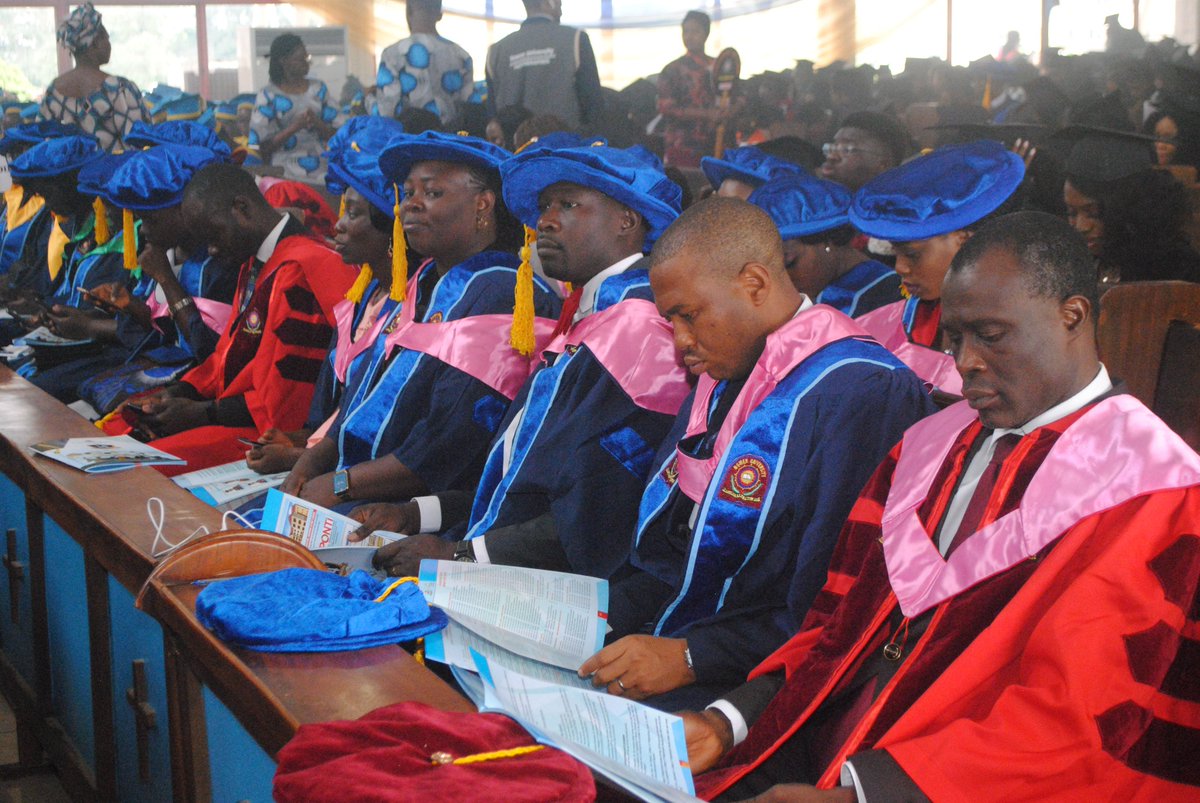 bowenuniversity's tweet photo. A cross section of today's Graduands. The event is still live on https://t.co/4kDBbLmosg #RegalSet #Bowen19 #DefiningTheFuture https://t.co/V0cHVHiH8K