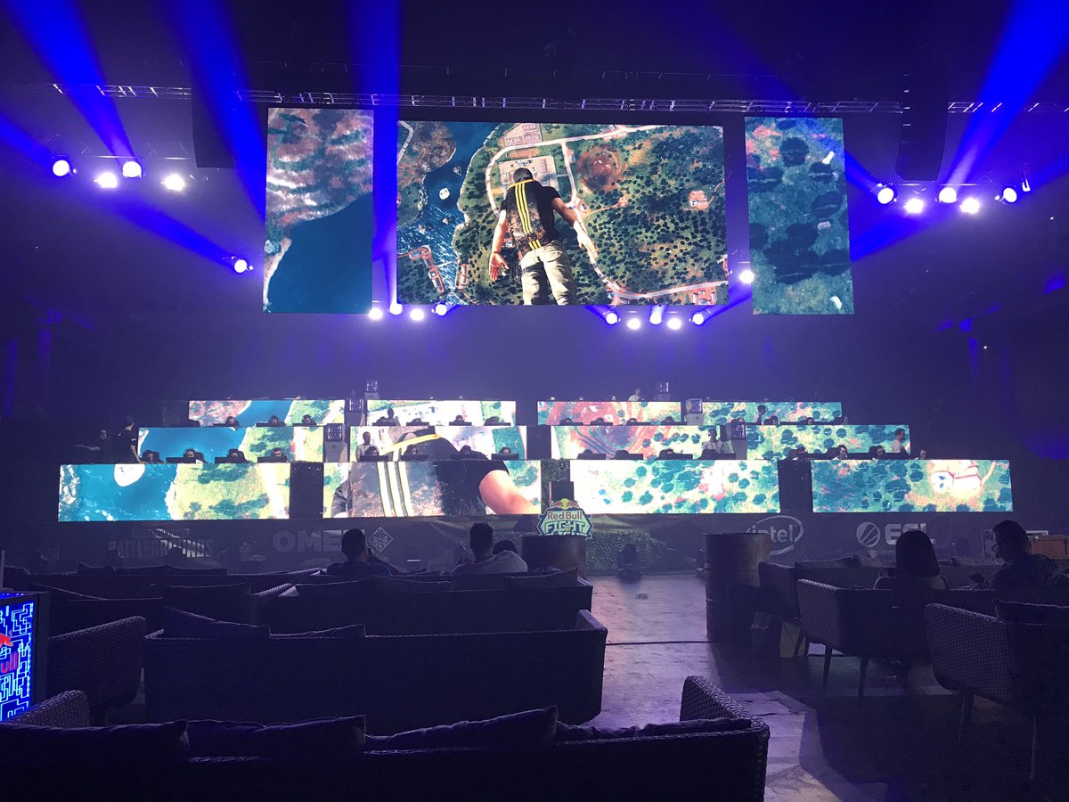 Chung1E_PUBG's tweet photo. What an amazing setup! I'm so happy to see events like this happening on home soil! Thanks to @redbullau @ESLAustralia @ESLPUBG @OMENbyHP for hosting such an incredible tournament! #teamimmunity #winnerwinnerchickendinner #ihopeididntexcludeanyone https://t.co/gWEuuFda4n