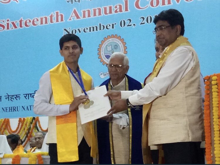 RailMinIndia's tweet photo. CRB Sri V.K.Yadav attended 16th annual Convocation of MNNIT Prayagraj as Chief Guest. Sri Yadav, an alumnus of the Institute said that by 2030 Indian Railways is expecting an investment of Rs 50 lakh cr and called upon young engineers to take Railways and country to newer heights https://t.co/xfJtTvaY6O