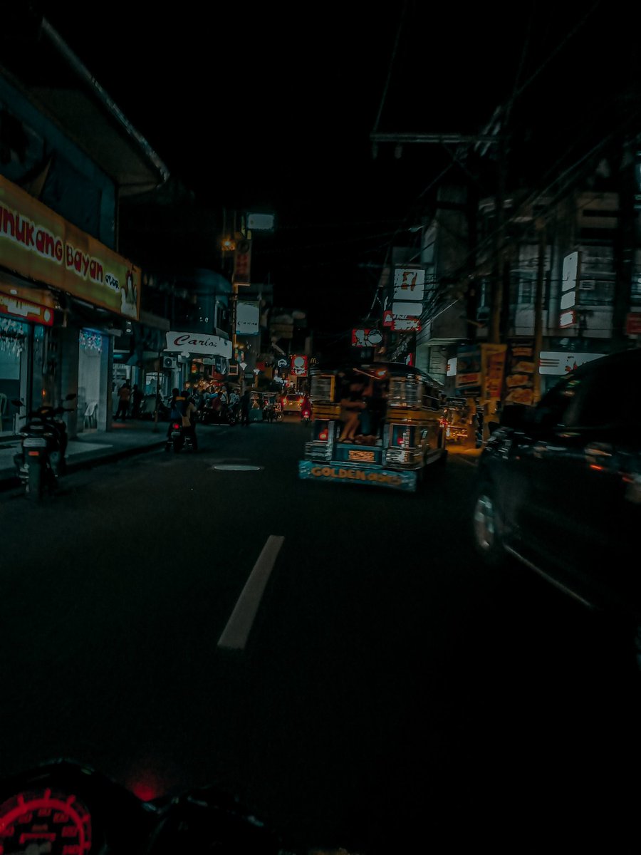 thexhideway's tweet photo. Sometimes I prefer to be alone in the streets. https://t.co/Y8l82japRr