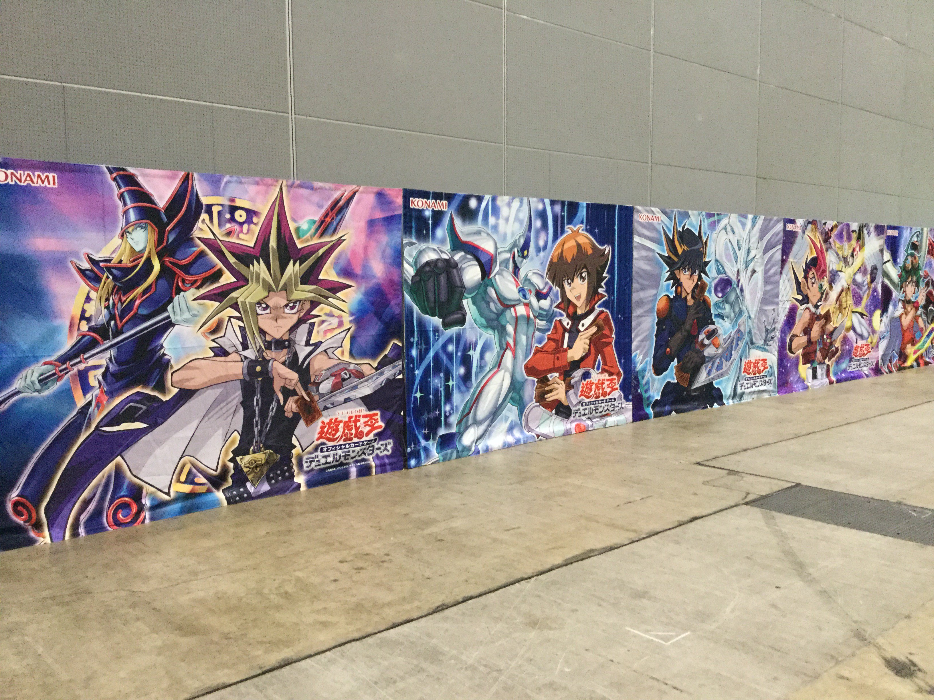 遊戯王 最新情報 明日開催のycsjの東京会場ホールの看板等が公開 海馬 ブルーアイズの巨大な看板が 遊戯王 最新情報 まいログ 遊戯王 Tcgやトレンド情報まとめ