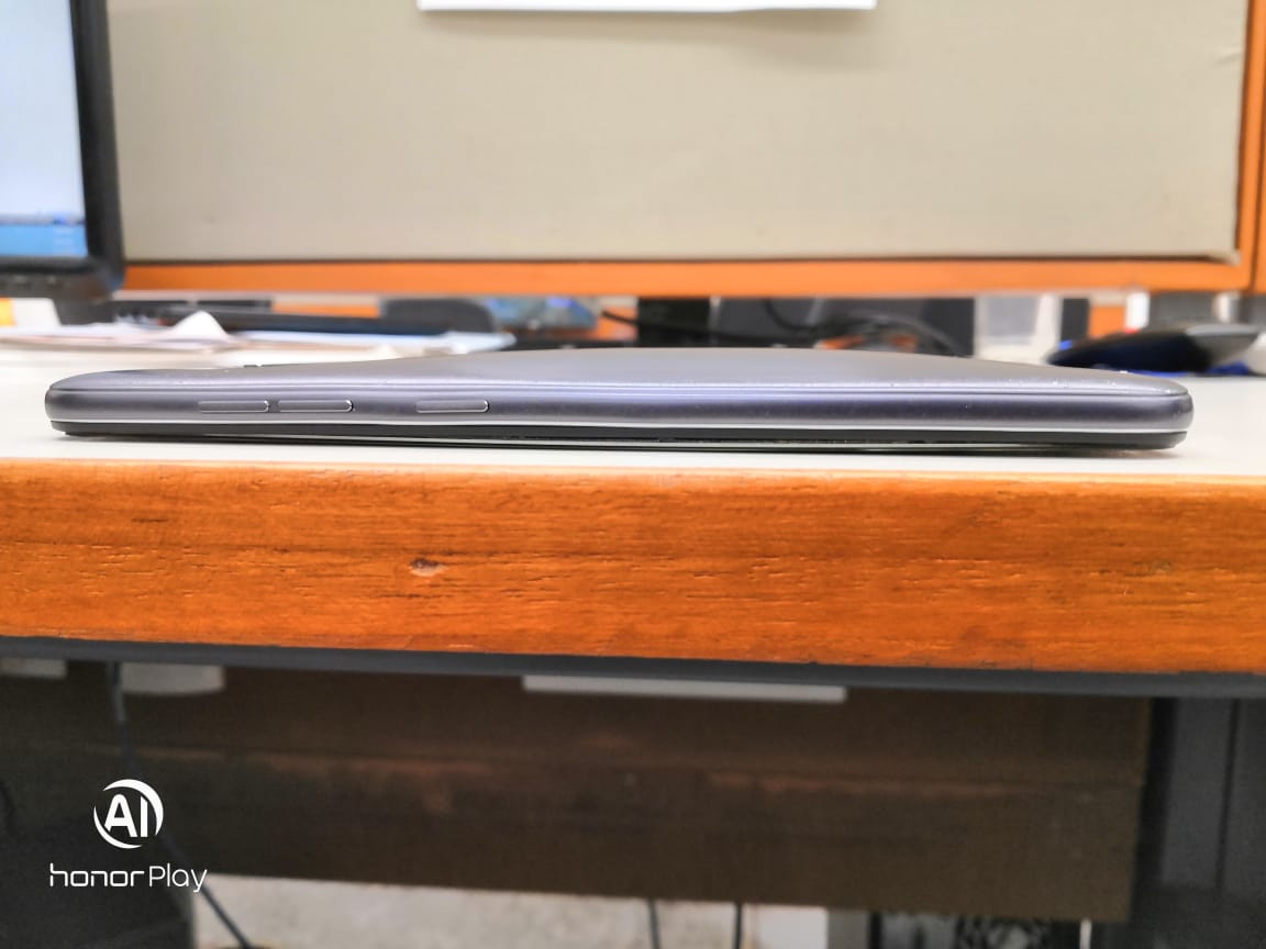 HiteshX3's tweet photo. Dear @IndiaPOCO, I paid 23k Rs 8 mths back &amp; bought POCO F1. 2-3 days back the battery swelled drastically. Did not expect (@XiaomiIndia) that they would make such a worst quality phone. Fix my phone or return money. @ShouZiChew @leijun @RaghuReddy505 @manukumarjain https://t.co/1RjBVcuE3e