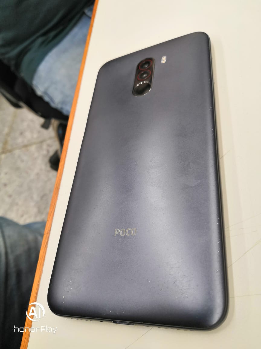 HiteshX3's tweet photo. Dear @IndiaPOCO, I paid 23k Rs 8 mths back &amp; bought POCO F1. 2-3 days back the battery swelled drastically. Did not expect (@XiaomiIndia) that they would make such a worst quality phone. Fix my phone or return money. @ShouZiChew @leijun @RaghuReddy505 @manukumarjain https://t.co/1RjBVcuE3e