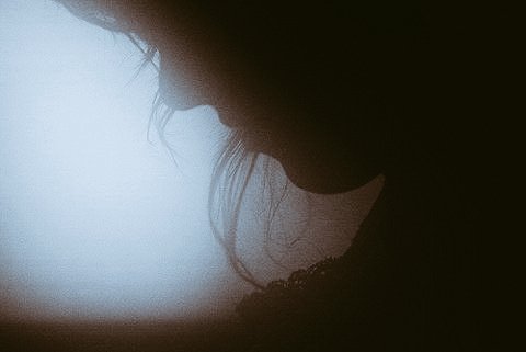 انا يا فاتنة من الجيل القديم
اللي يحبون النقا قبل الجمال الظاهري