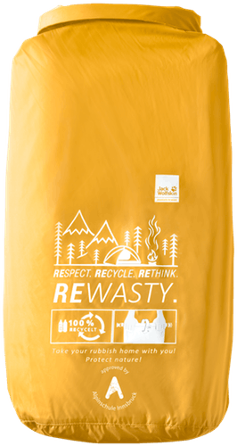 JWNottingham's tweet photo. Next fitness level: Plogging
The concept is both simple and smart: if you see rubbish on the roadside or in green areas during your jog, you pick it up and dispose of it properly after you've finished your workout. In doing so, you’ll be doing your part for the environment. https://t.co/dX1NkYuY16