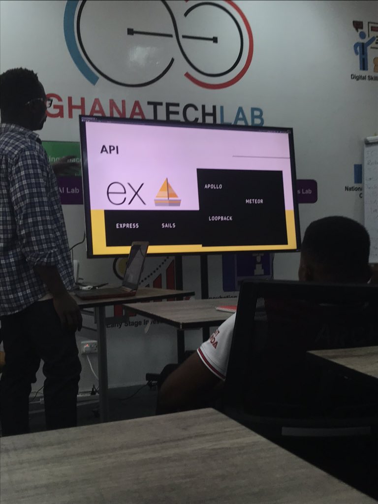 jaeyholic's tweet image. I’m loving this talk 
- Andrew

#JsSpace
#IoTNetworkHub
#GhanaTechLab