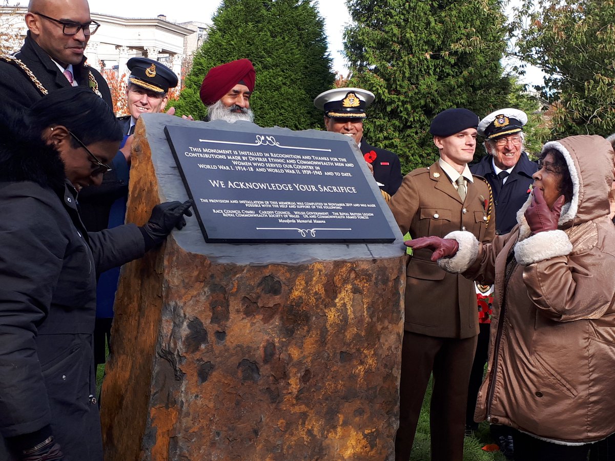 BazNarbad3850's tweet photo. Sun broke through on such an auspicious occasion. First memorial to commemorate BAME servicemen and women who sacrificed their lives so others could be free. https://t.co/kIJucdHnaB