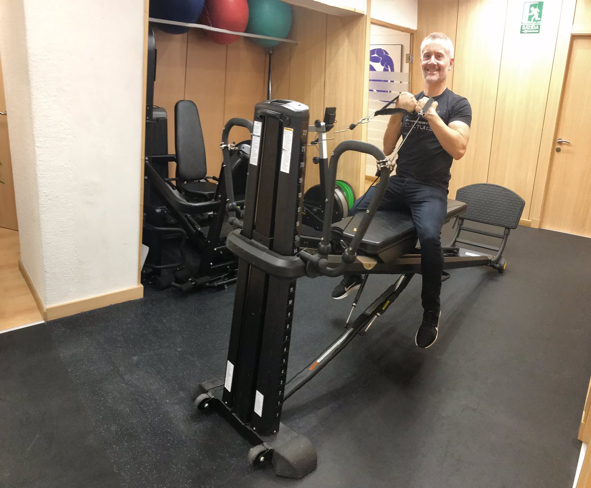 ALFAfisio's tweet photo. Gracias a @RocfitFisio por ayudarnos a crecer y llevar la rehabilitación física a nuevas cotas 🏋🏿‍♂️ 
#ejercicioterapeutico #fisioterapia https://t.co/c3SXLe1xlU