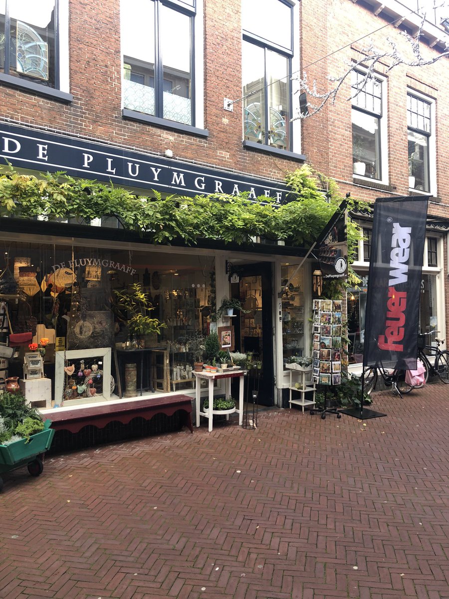 DePluymgraaff's tweet photo. Hoe groot moet een winkel zijn om niet meer ‘winkeltje’ genoemd te worden? https://t.co/lNW6oMiK8i