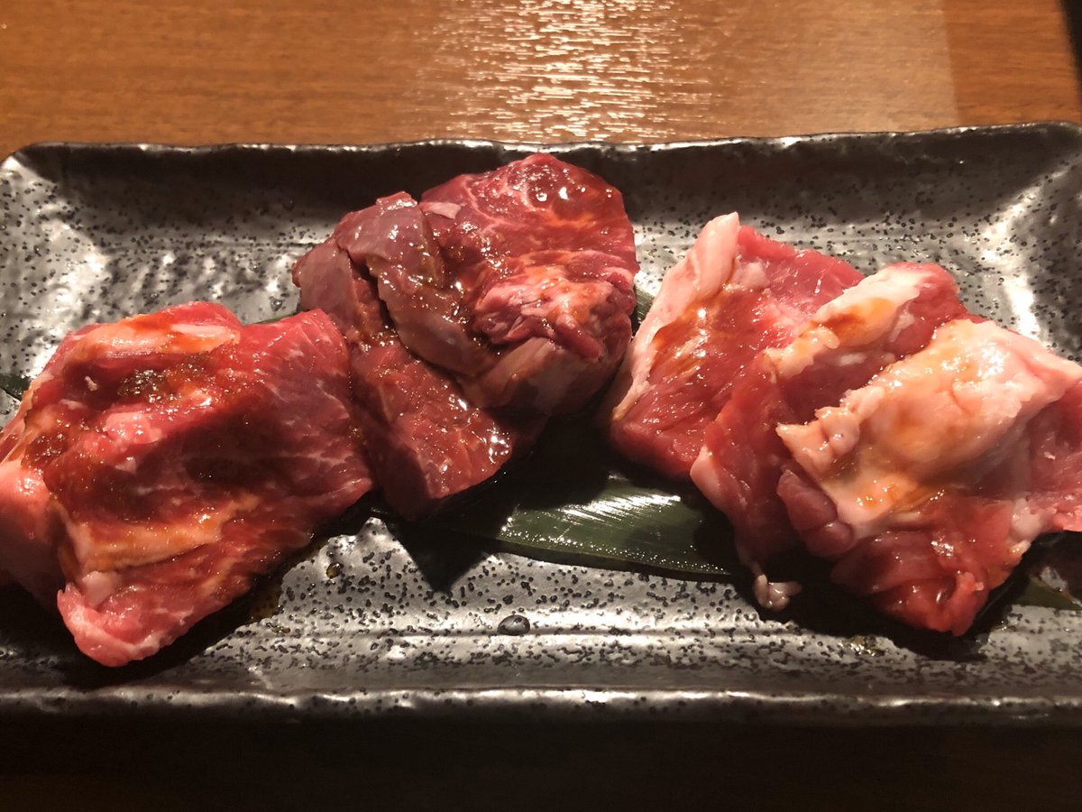 Kazu3 くらわんか記録 愛知県扶桑町の 焼肉とくがわ苑 あの徳川家をイメージしてるから 静岡の焼肉屋なのかな さぁ 肝心のお肉は 赤身系がうまい 食べ方も2種類のタレと塩から選べて 値段もそこそこ安いんだから大したもの グルメ 食レポ