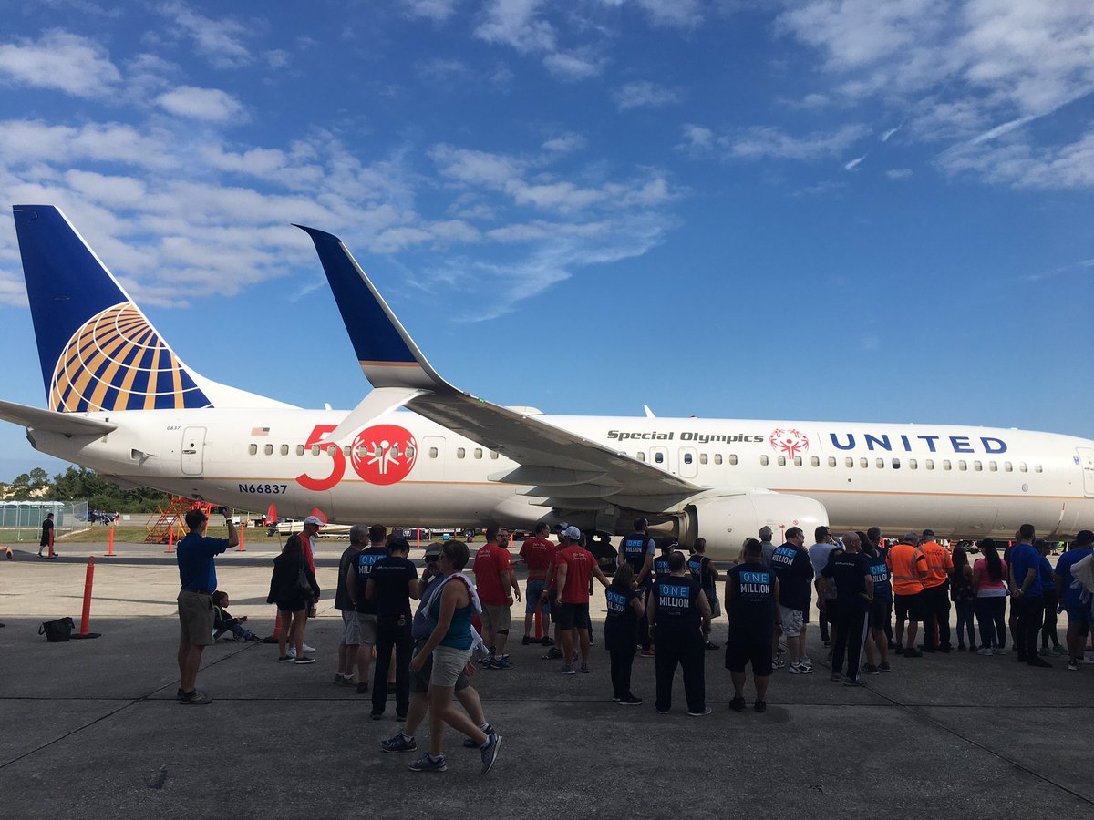 EllisTrac's tweet photo. MCO Supporting the Special Olympics Inclusion Revolution! #winningthelines @scarnes1978 @Jsarmiento360 @weareunited @jacquikey @Auggiie69 https://t.co/8hcIX4X4E9