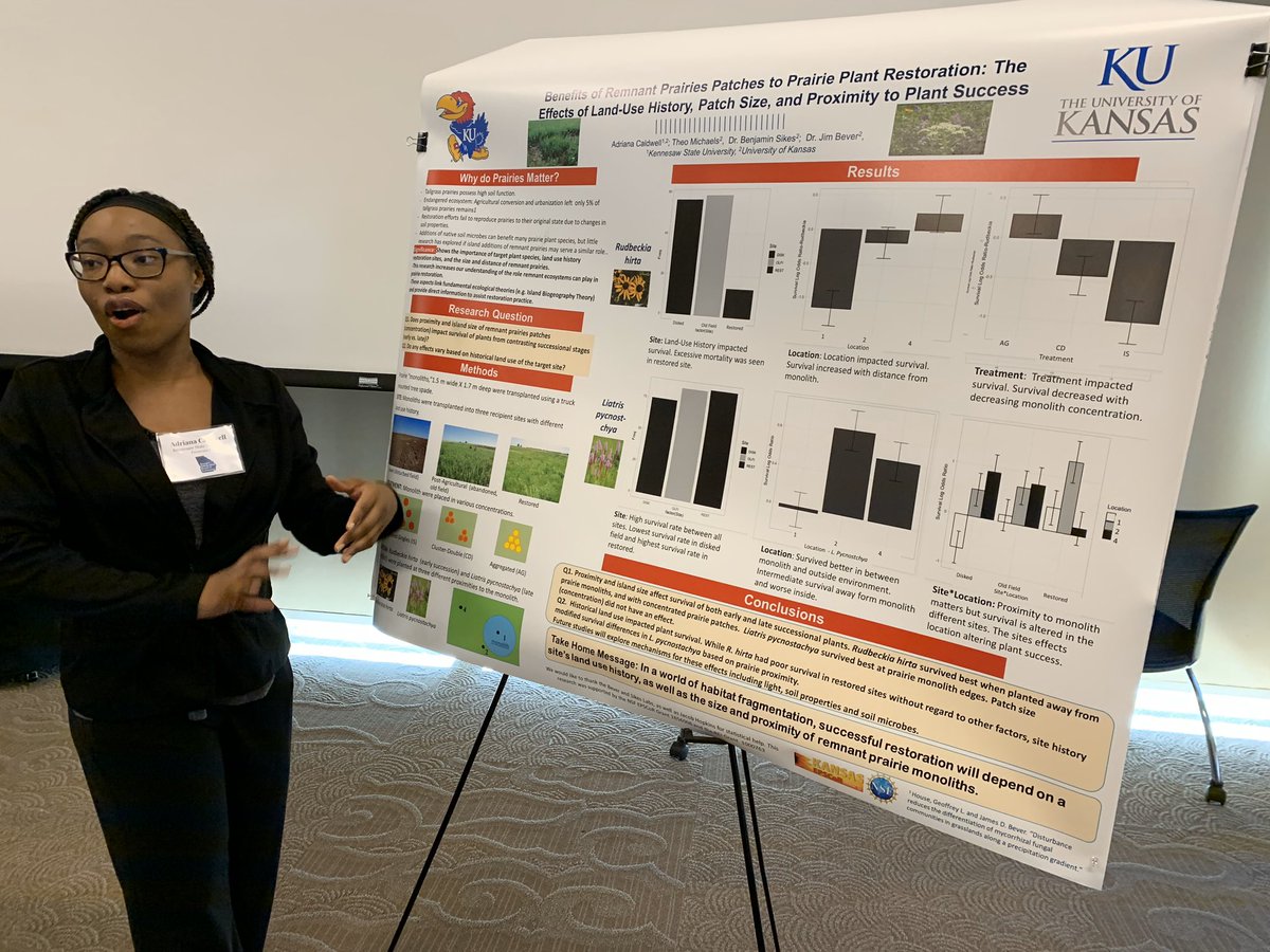 BioInnovateKSU's tweet photo. @itskaylaa_14 and @Adrianasparklez presenting at the Georgia Undergraduate Research Conference. #GURC #WomenInSTEM @KSU_OUR https://t.co/cTaq6pOw3Y