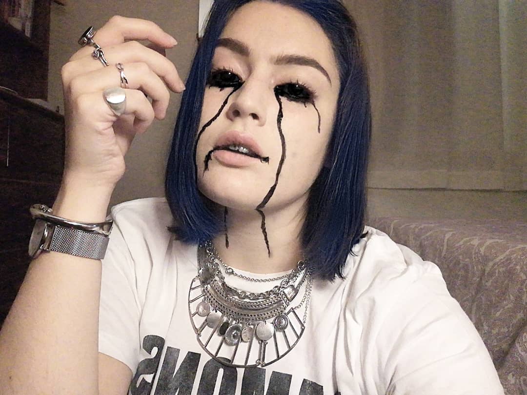 watercolour_mkp's tweet photo. "Quiet when I'm coming home and I'm on my own." 🎼💋 #BillieEilish #WhenThePartysOver #MUA #MakeupArtist #MakeupJunkie https://t.co/2JMYyRa9LC