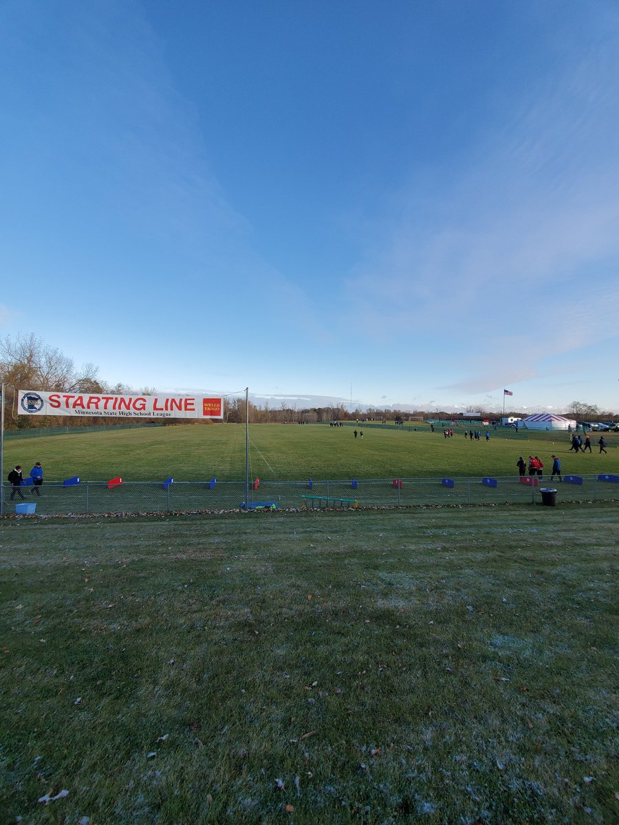 apollo_xc's tweet photo. It finally has arrived! A little frost/snow on the course but otherwise a beautiful day for Minnesota State Cross Country Championship! #ApolloCC #MSHSL #Championship #LegendsAreMadeHere https://t.co/mRWSrkGma3
