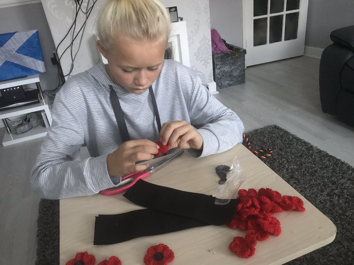mrspinkno1's tweet photo. 🌺M was being productive early this morning.
She is making poppy armbands for her #RG06 squad to wear on game day next weekend. But this year she is asking each players to make a donation for their armband and the money will be sent to @poppyscotland #PoppyAppeal #RemembranceDay https://t.co/BGCukTYsHT
