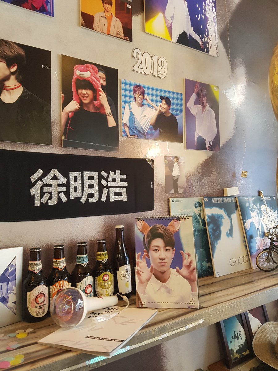 fairyboo___'s tweet photo. managed to come down to minghao's event just for a short while with my lil bro hehe>< thank you to both admins for taking your time to set up the decor!! it's seriously so beautiful aghhh๐ #FOURXMH @FOURXMH https://t.co/GRryEo29oI