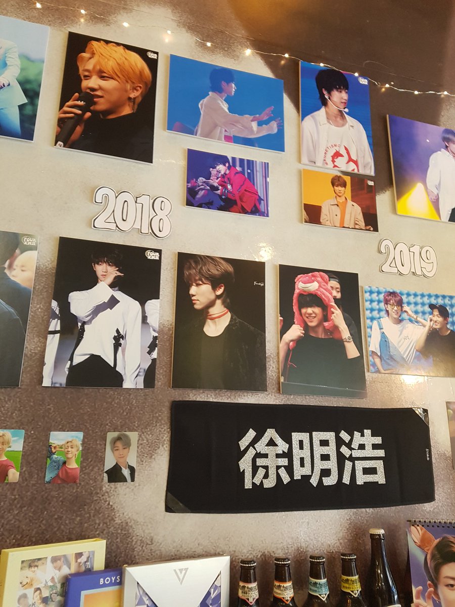 fairyboo___'s tweet photo. managed to come down to minghao's event just for a short while with my lil bro hehe>< thank you to both admins for taking your time to set up the decor!! it's seriously so beautiful aghhh๐ #FOURXMH @FOURXMH https://t.co/GRryEo29oI