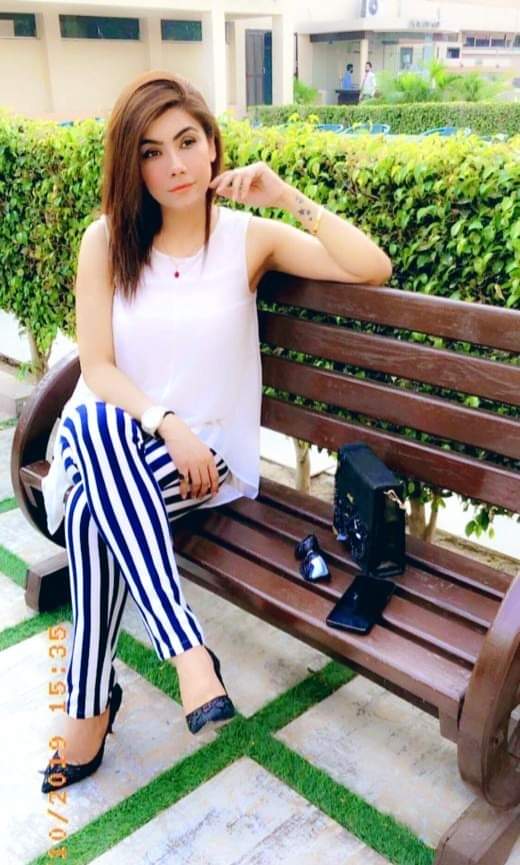 aniqaaliji's tweet photo. I find joy in every day ,not because life is always good, But because Allah IS.🤲
#aniqaali https://t.co/QNSnQj1io2