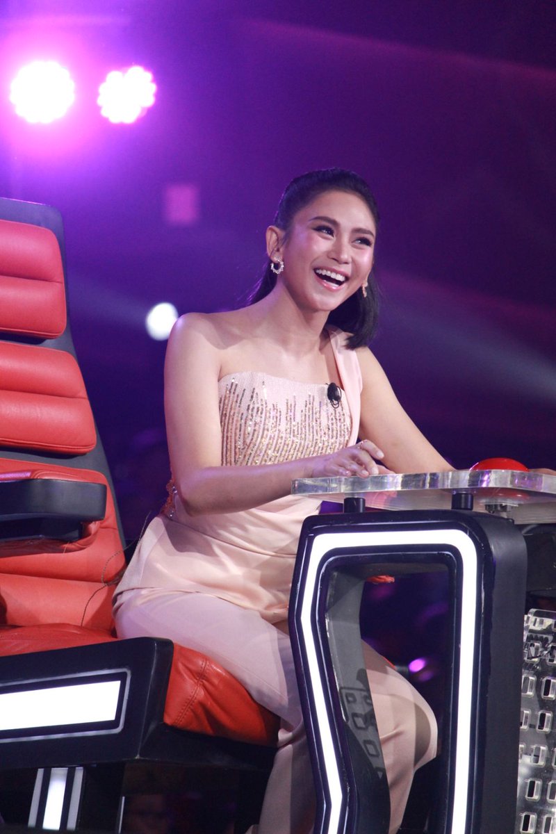 _TheVoiceKidsPH's tweet photo. Hi Coach Sarah! Ganda mo tonight!

WATCH HERE!
https://t.co/aKMXsvblqK

#TVK4FinaLShowdown https://t.co/vfQzG6yL3O