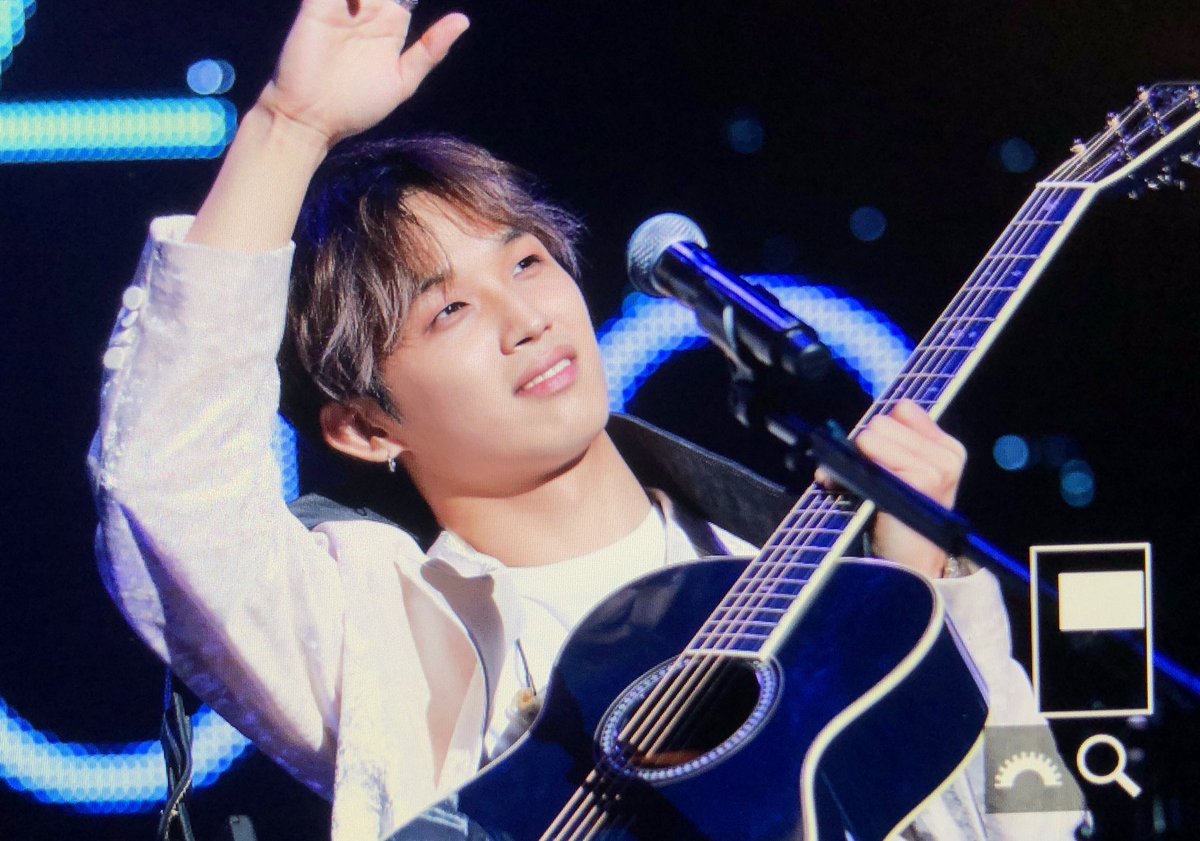 bsik_hn's tweet photo. 191102 단독콘서트 RENDEZ-VOUS 
#비투비 #임현식 #현식

최고의 무대 보여줘서 정말 고마워 😭 https://t.co/QumRqCmZVs