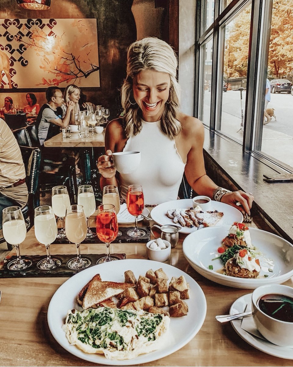 A brunch without cocktails is just a sad breakfast! 😜If you love brunch as much as we do, we recommend you visit @5churchcharlotte  They have tasty food and cocktails for your enjoyment. (pc: <a href="/thecheekybeen/">TheCheekyBeen</a>) #MeetUsAt5Church #WeekendVibes