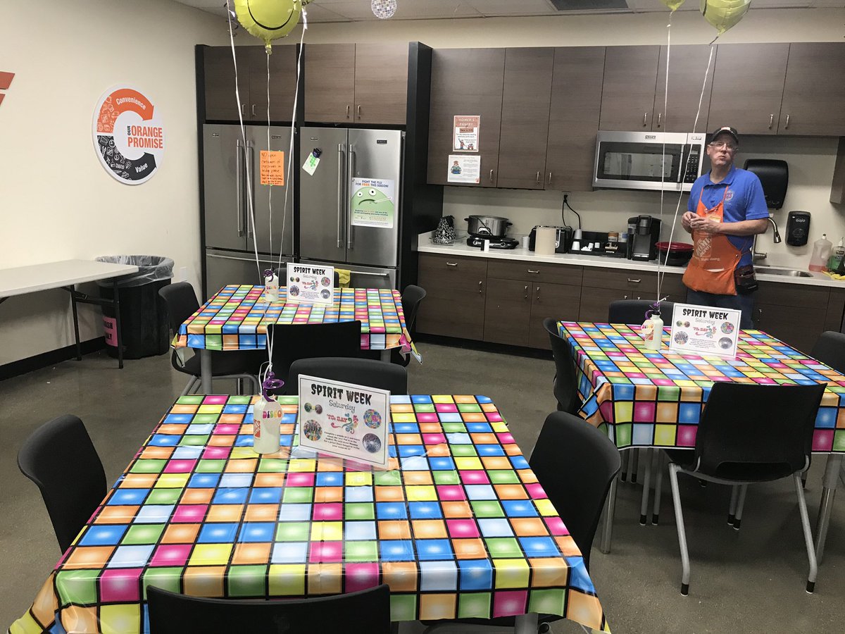 HomeDepot2739's tweet photo. Saturday Night Fever is underway at 2739! Disco, 70’s, crosswords, trivia, and word searches for fun! #MWspiritweekD244 @Bolton_Tara @Michael48706 @amytlawrence1 @GrimardSue https://t.co/icyfbIeyX1