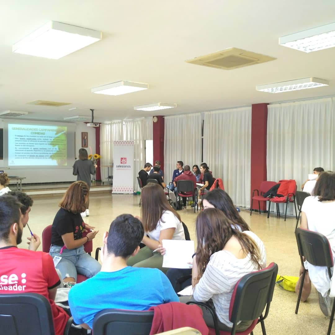 EADonBoscoVLC's tweet photo. Continuamos con el momento formativo de este PostGodelleta, conociendo diferentes aspectos de la educación para la salud y la inclusión social. #MAT83 @salesianossmx @fededonbosco @federaciondonbosco https://t.co/HXYFbczCkp